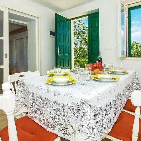 Vakantiehuis House Summer Dream With Jacuzzi