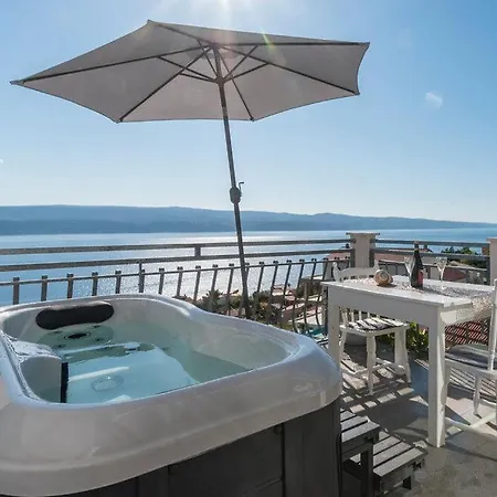 House Summer Dream With Jacuzzi Stanici